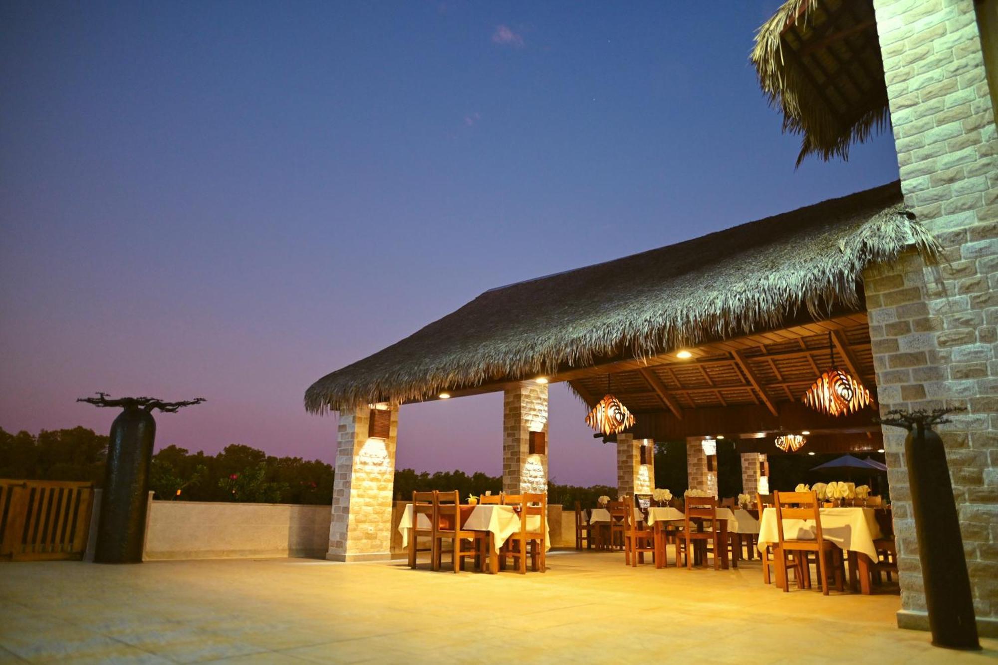 Hotel Baobab Cafe Morondava Exterior foto